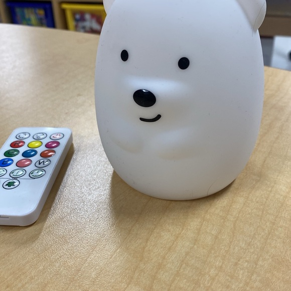 Color changing bear - Picture 2 of 2